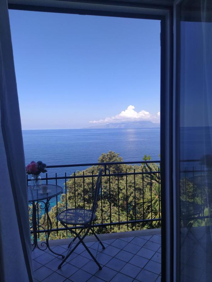 Judia Camere sul mare Maratea Esterno foto